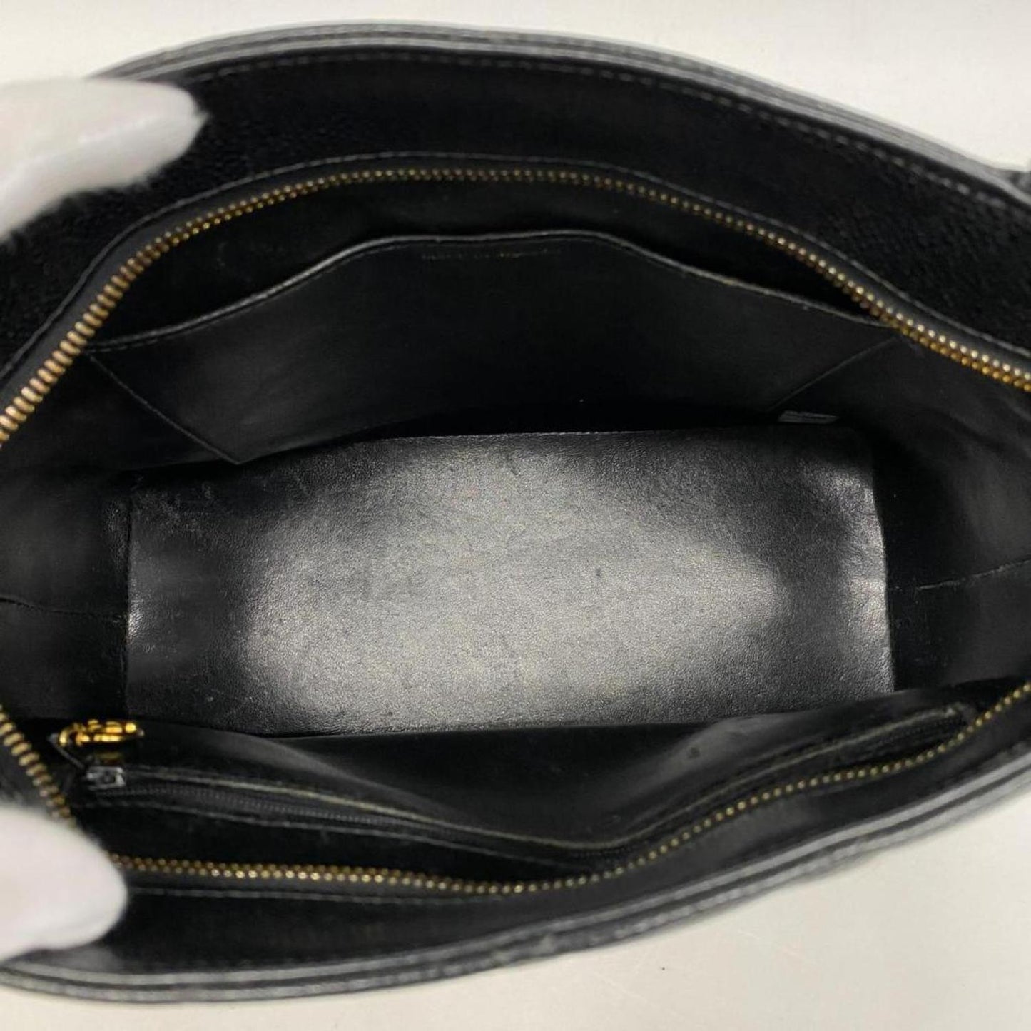 Chanel Medaillon Leather Tote Bag (Pre-Owned)