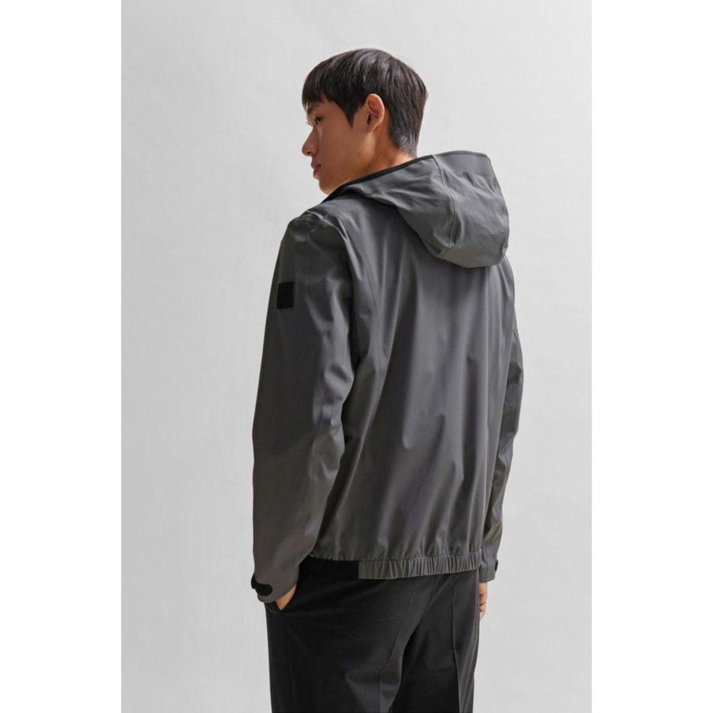 Water-repellent softshell jacket with logo badge