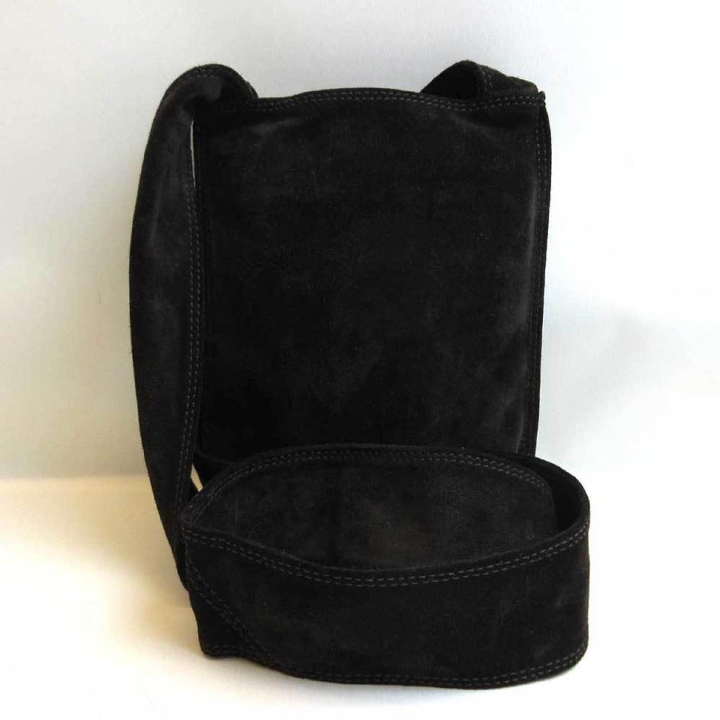 Chanel Suede Shoulder Bag (Pre-Owned)