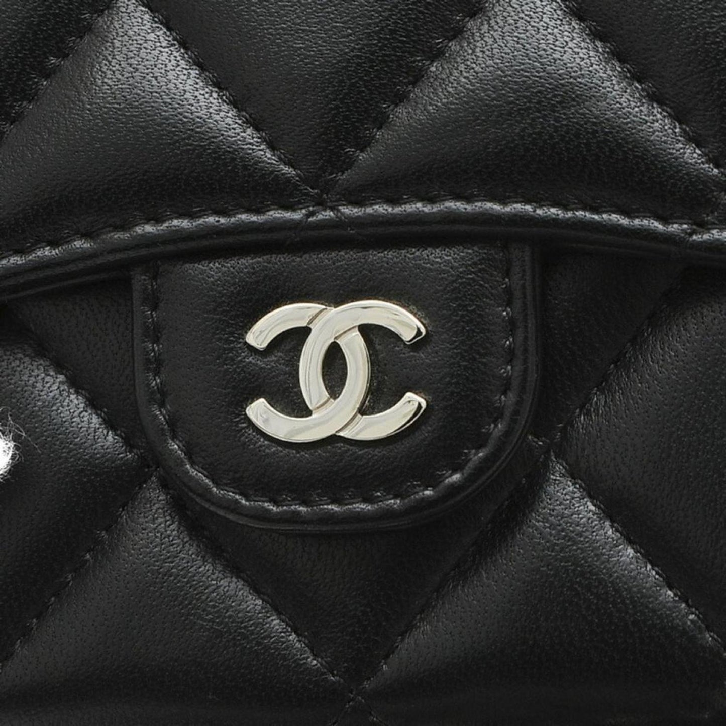Chanel Matelassé Leather Wallet (Pre-Owned)