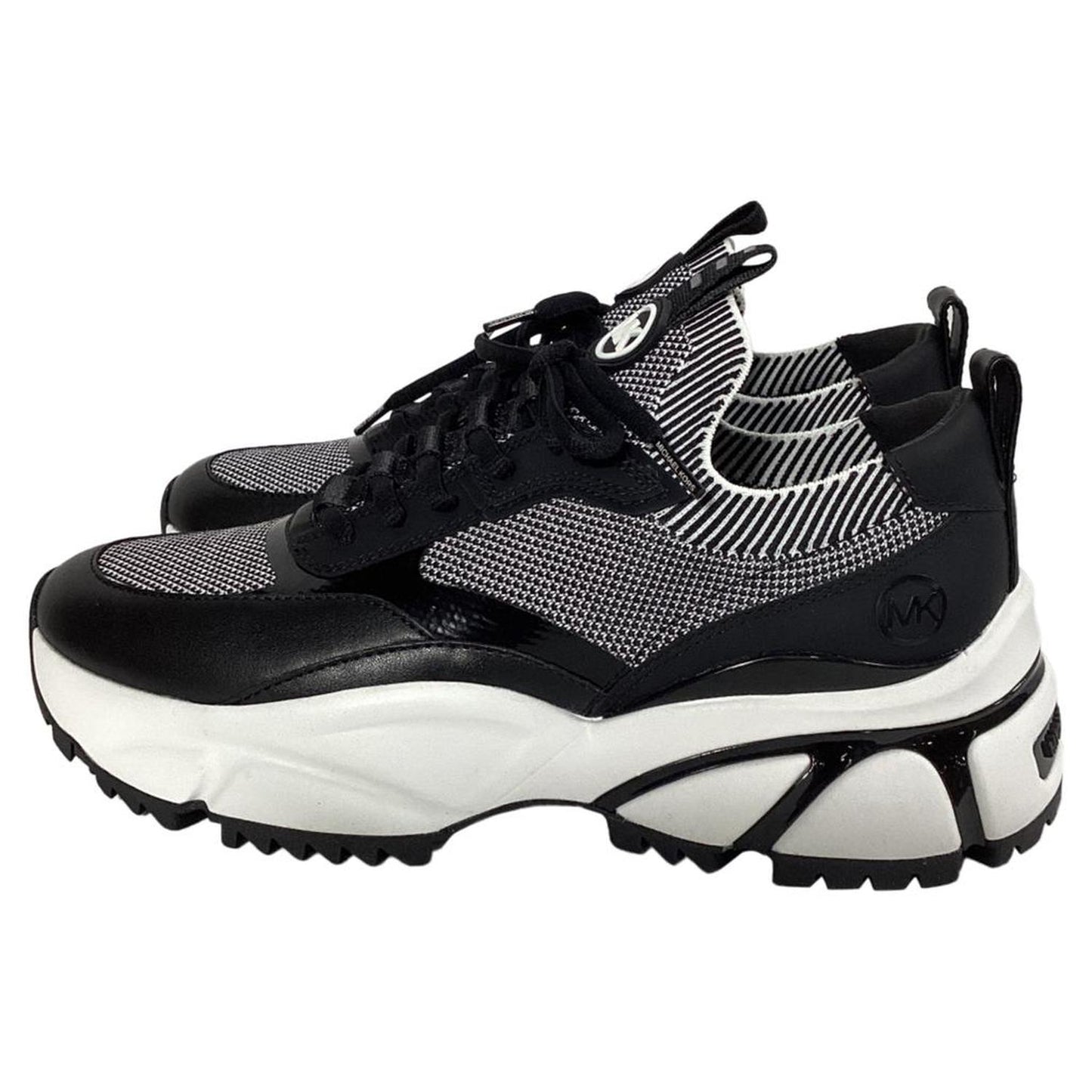 Darius Two-Tone Stretch Knit Trainer in Black and White Synthetic
