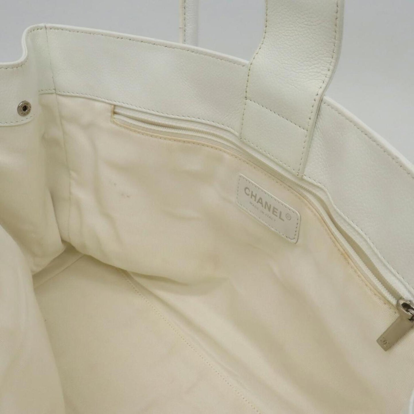 Chanel Executive Leather Tote Bag (Pre-Owned)