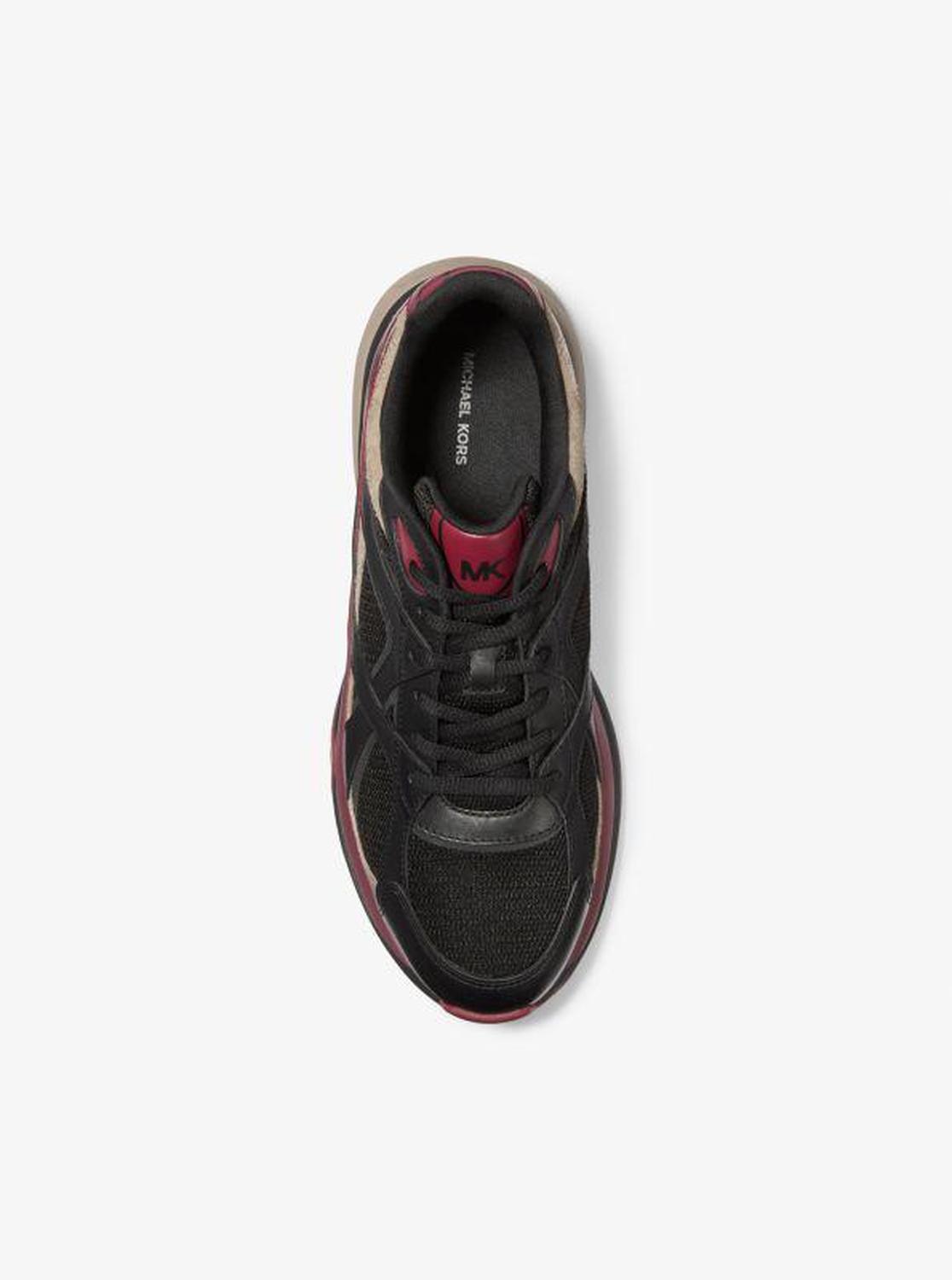 Leo Mixed-Media Trainer