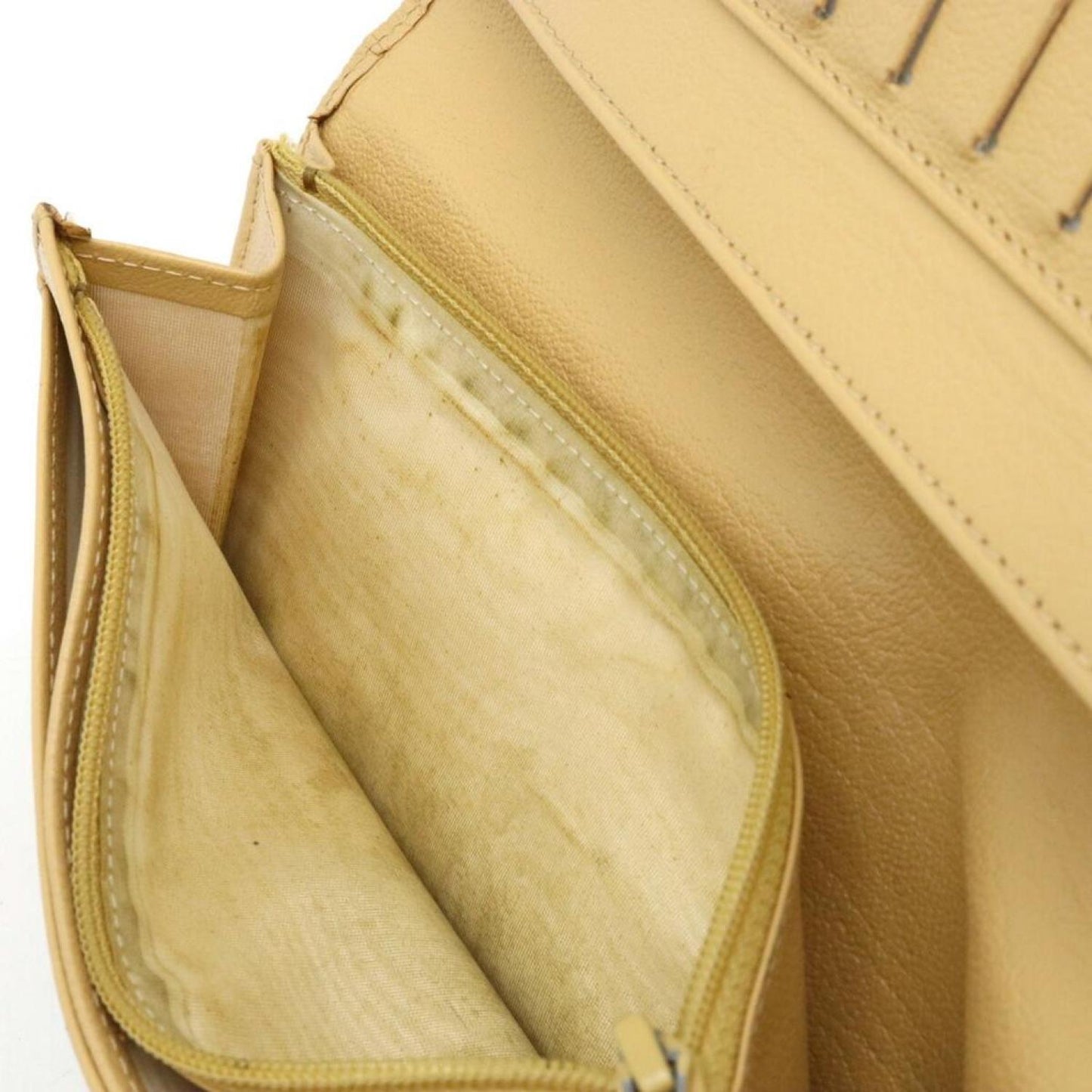Chanel Leather Wallet (Pre-Owned)