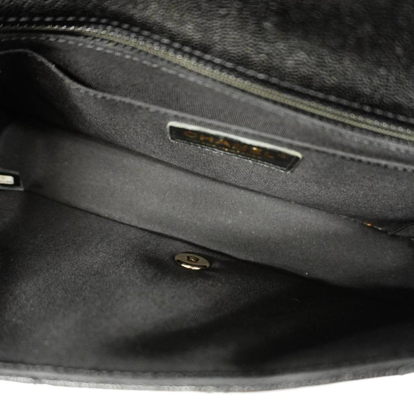 Chanel Matelassé Leather Shoulder Bag (Pre-Owned)
