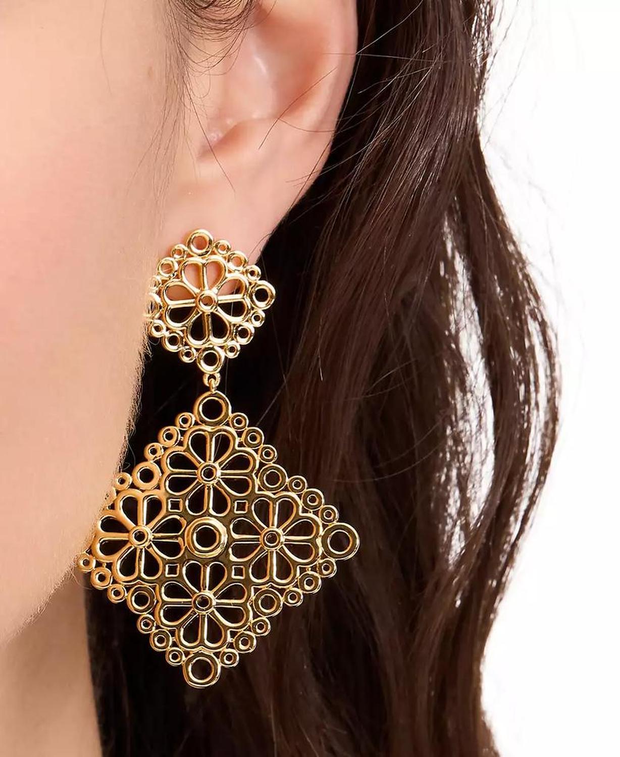 Spade Flower Lace Drop Earrings