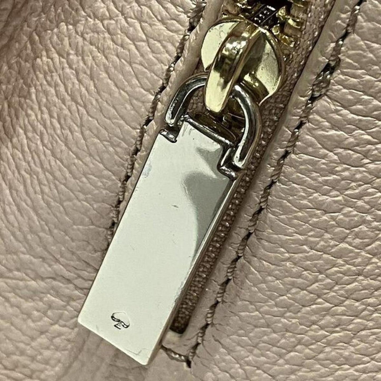 Leather Handbag Shoulder Bag (Pre-Owned)