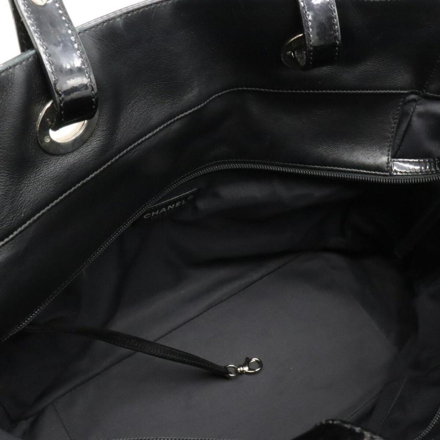 Chanel Patent Leather Tote Bag (Pre-Owned)