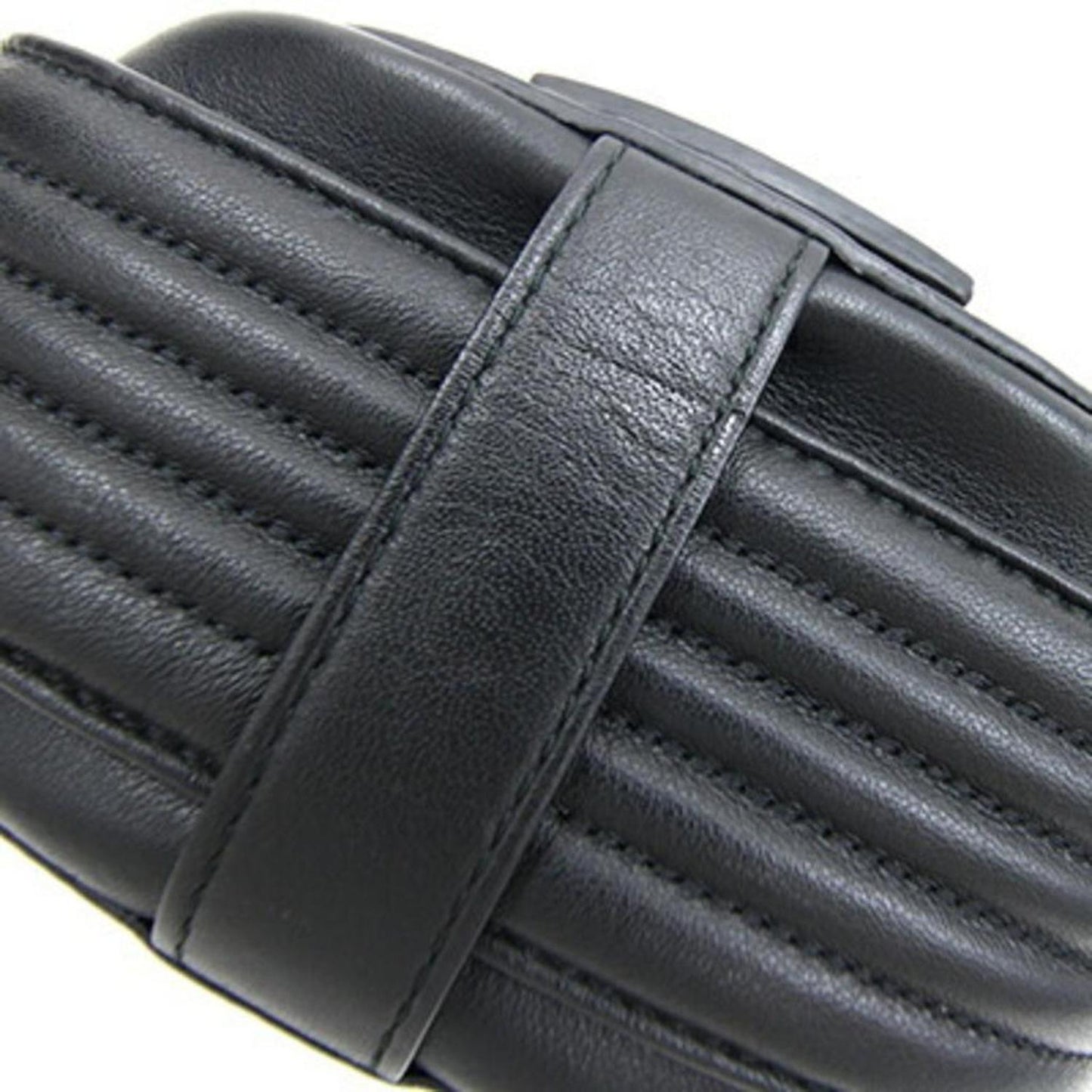 Leather Pochette Shoulder Bag (Pre-Owned)