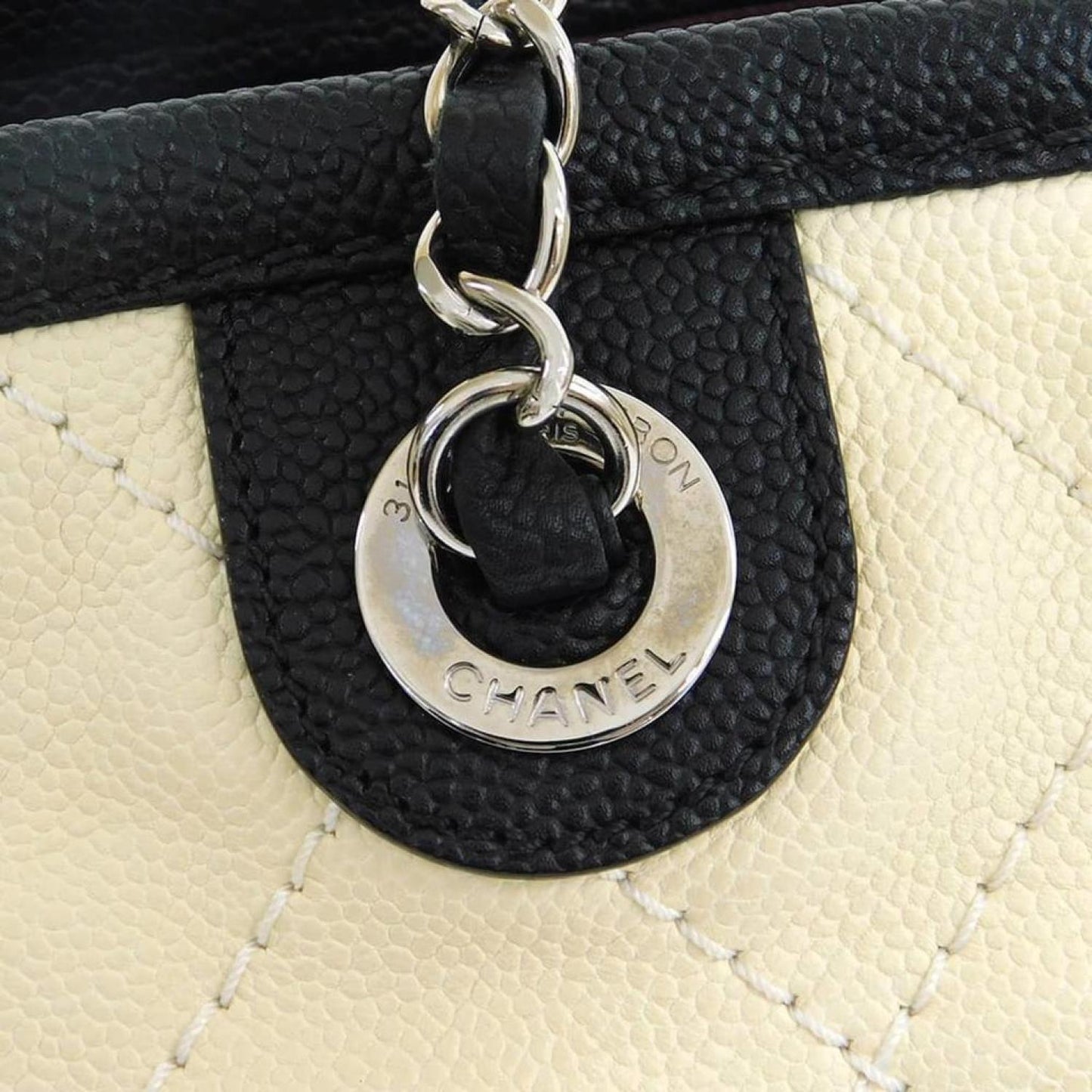 Chanel Leather Tote Bag (Pre-Owned)