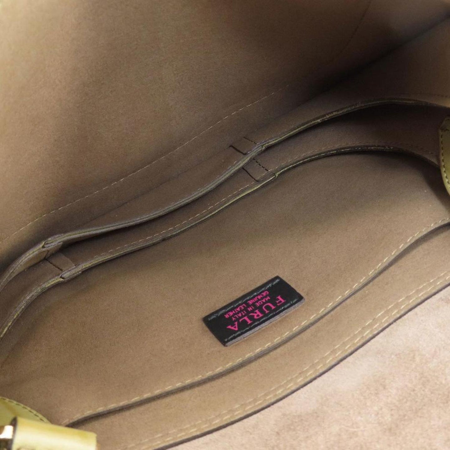 Furla Leather Shoulder Bag (Pre-Owned)