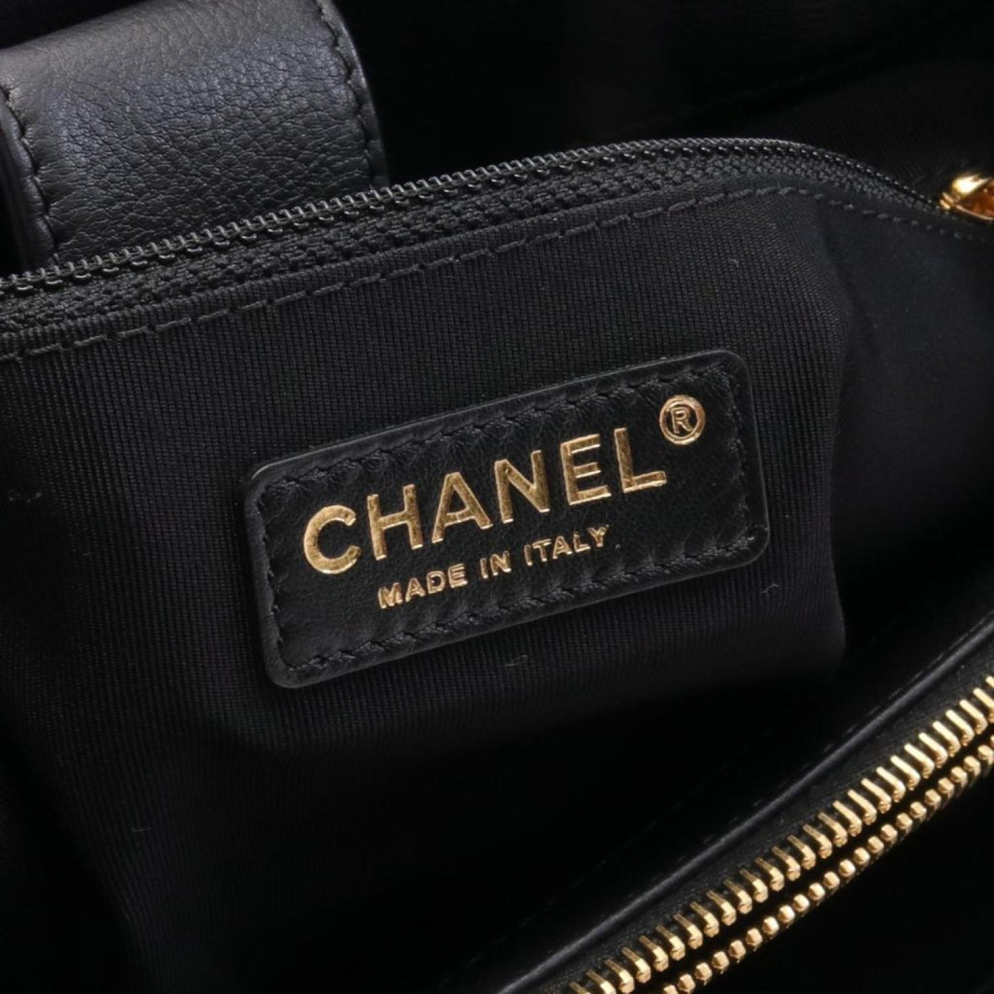 Chain Me Matelasse Chain Handbag Chain Tote Bag Leather Gold Hardware
