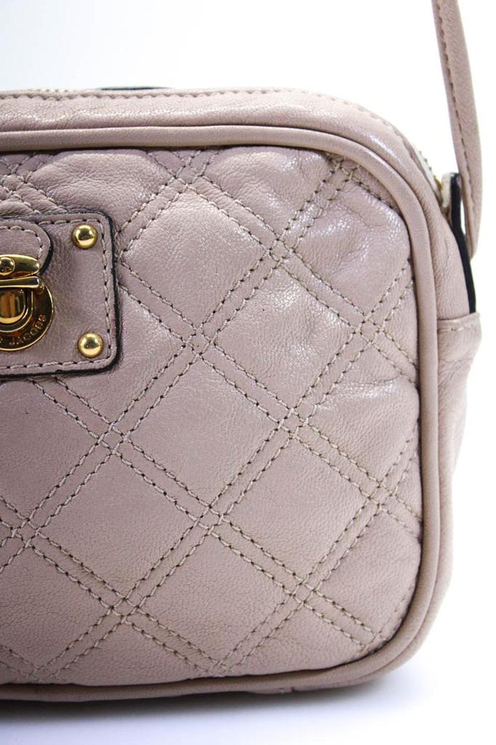 Marc Jacobs Women's Quilted Gold Hardware Crossbody Handbag Nude