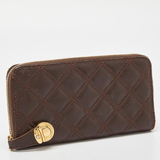Marc Jacobs Quilted Leather Deluxe Zip Around Wallet