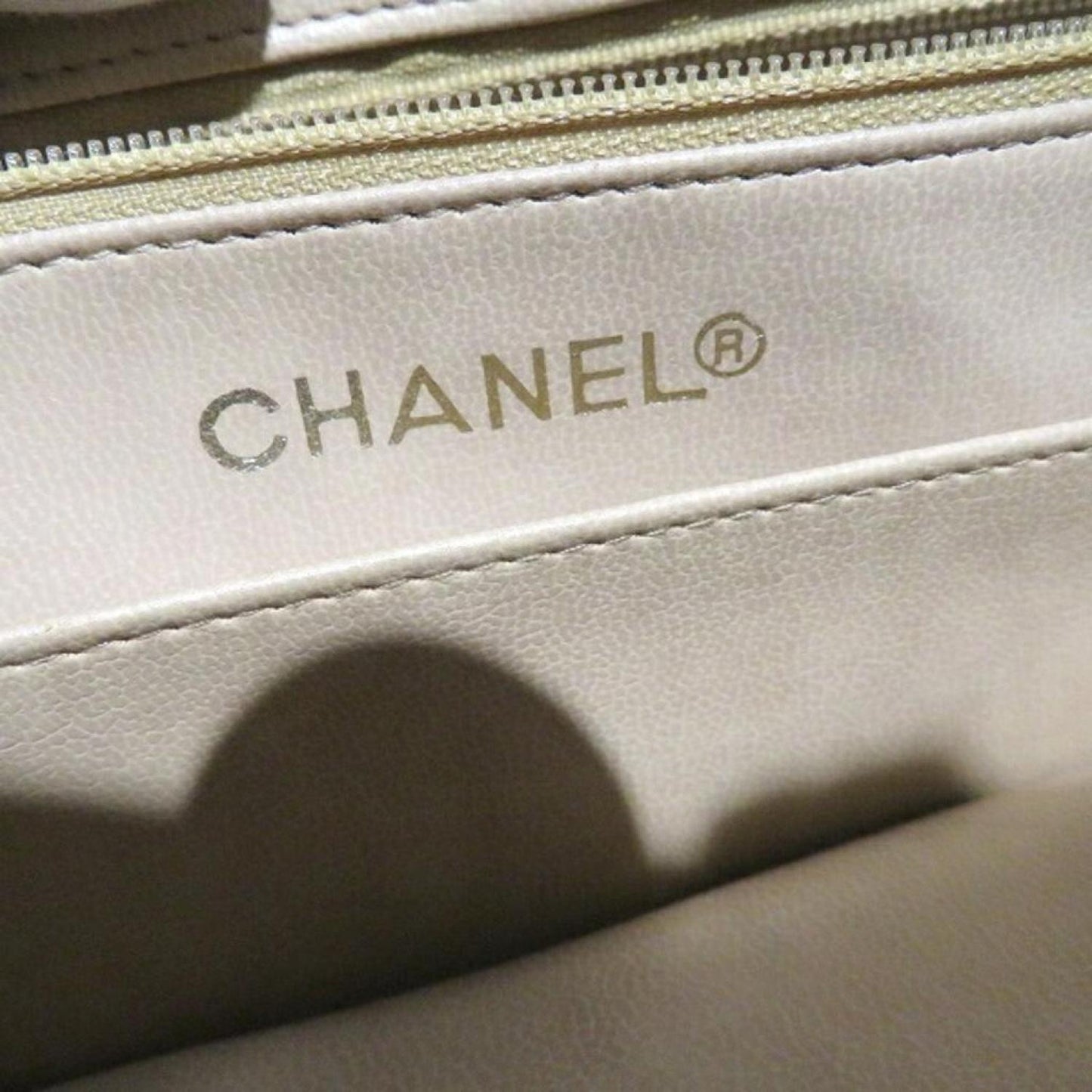 Chanel Matrasse Leather Shoulder Bag (Pre-Owned)