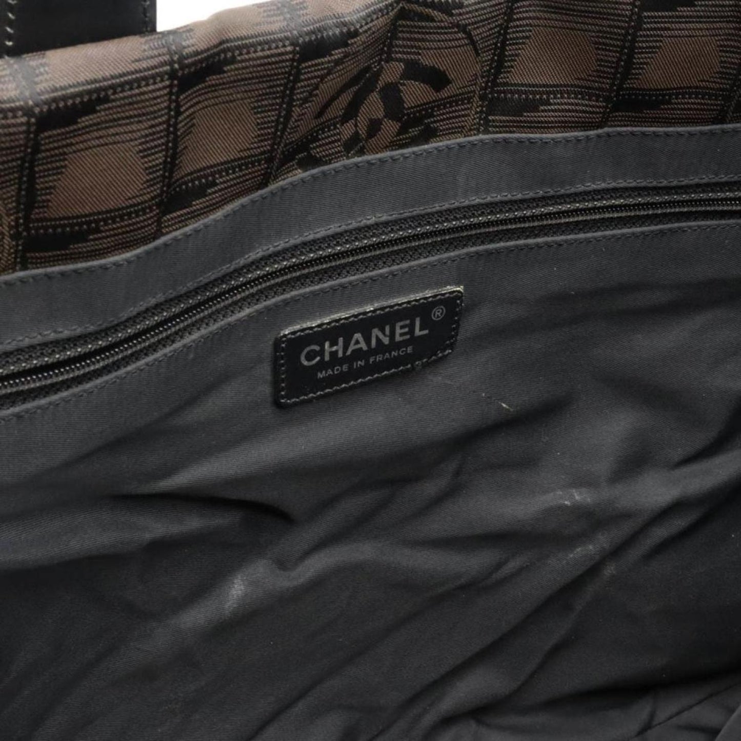 Chanel Travel Line Synthetic Tote Bag (Pre-Owned)