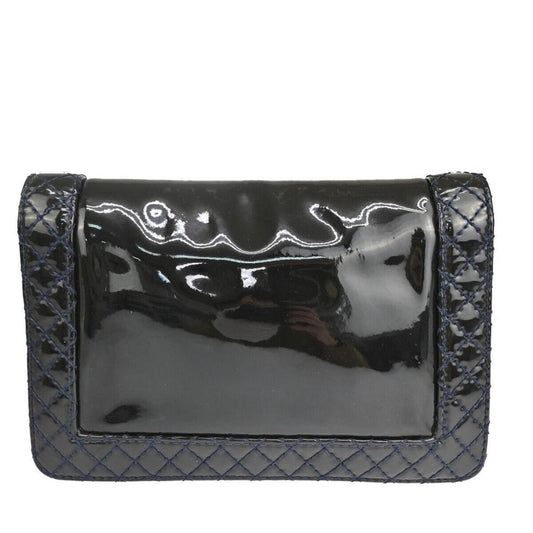 Chanel Boy Patent Leather Shoulder Bag (Pre-Owned)