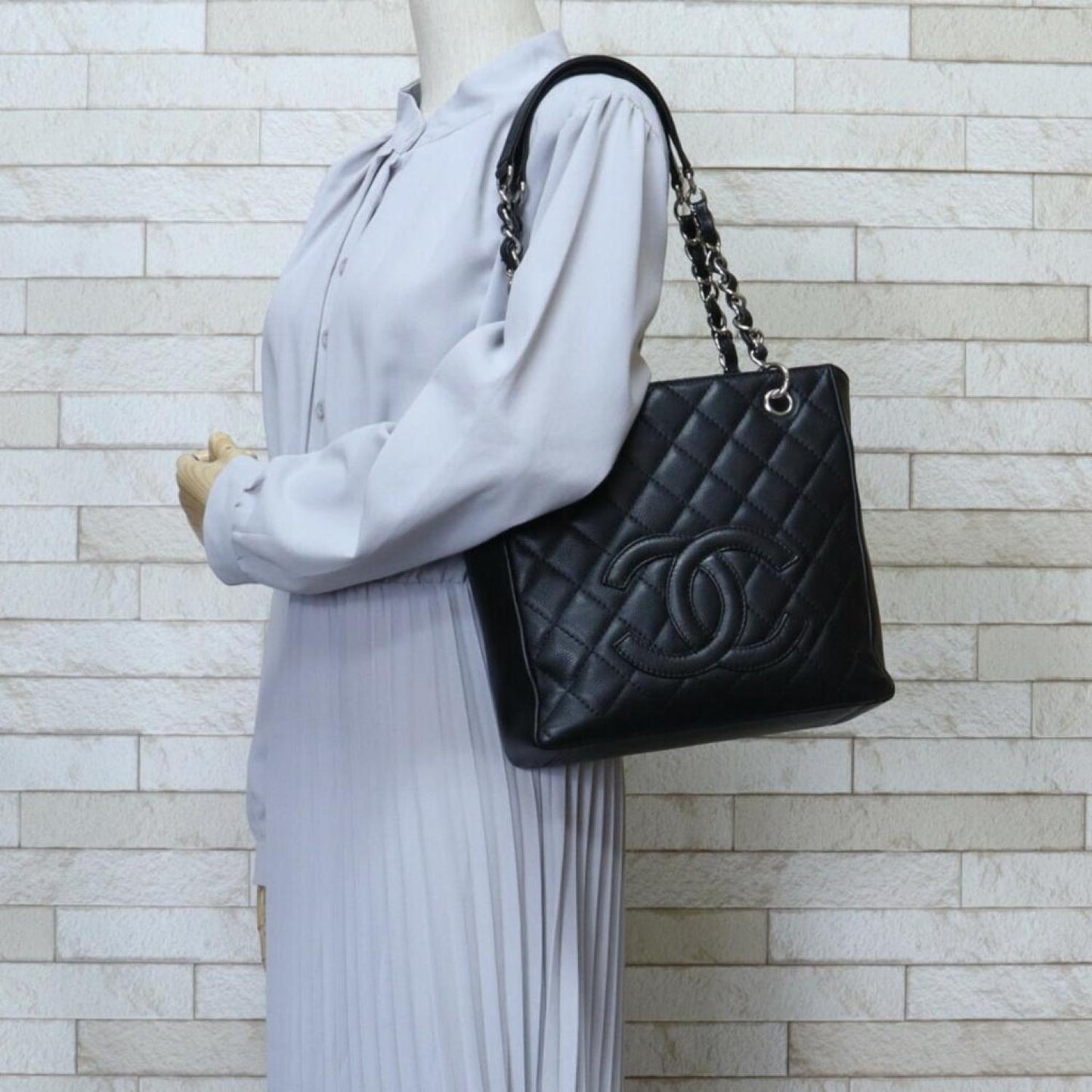 Chanel Shopping Leather Tote Bag (Pre-Owned)