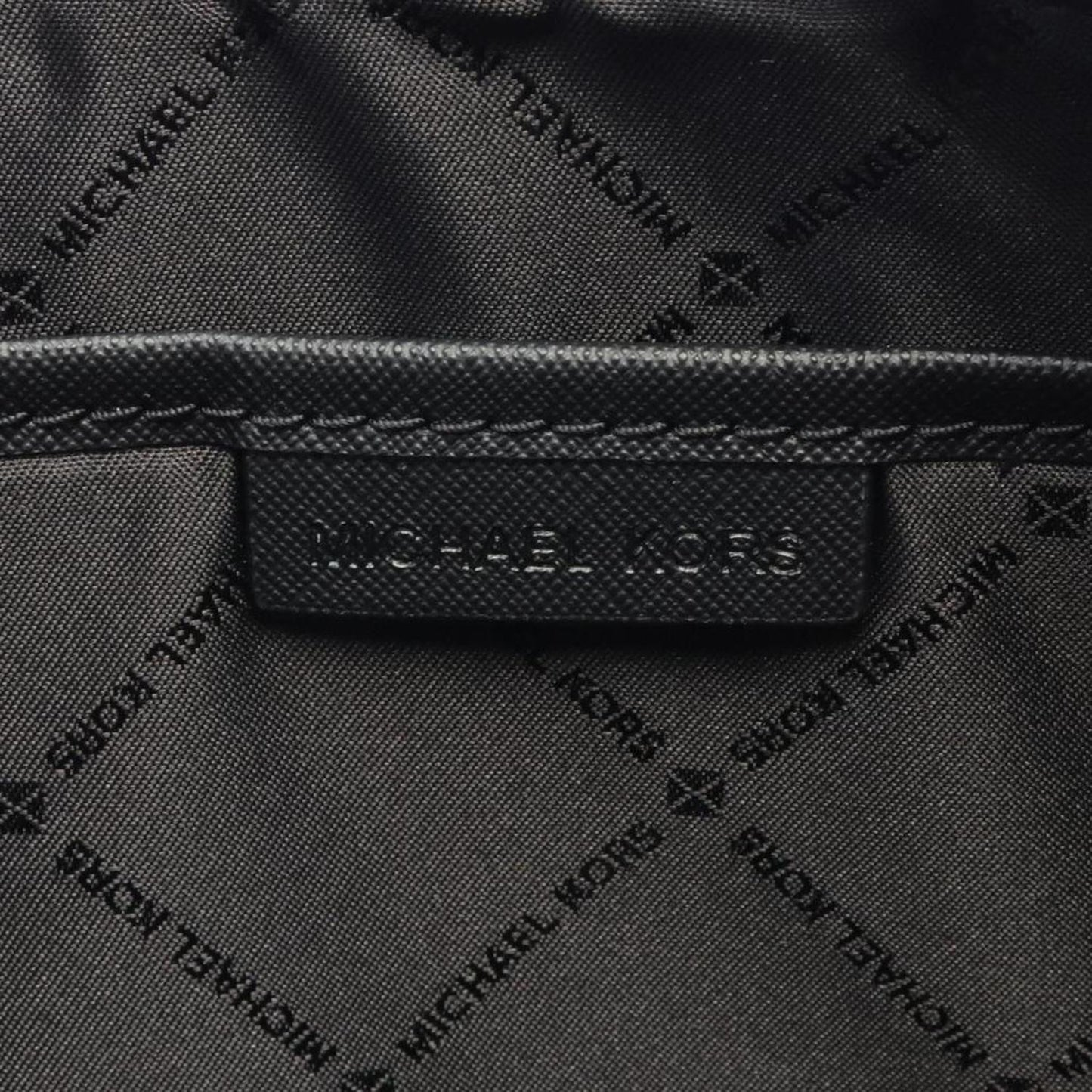 Leather Shoulder Bag (Pre-Owned)