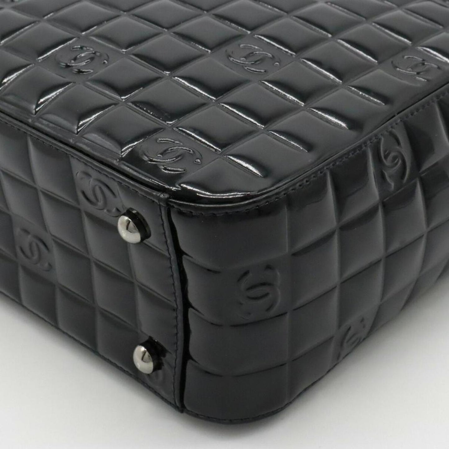 Chanel Chocolate Bar Patent Leather Tote Bag (Pre-Owned)