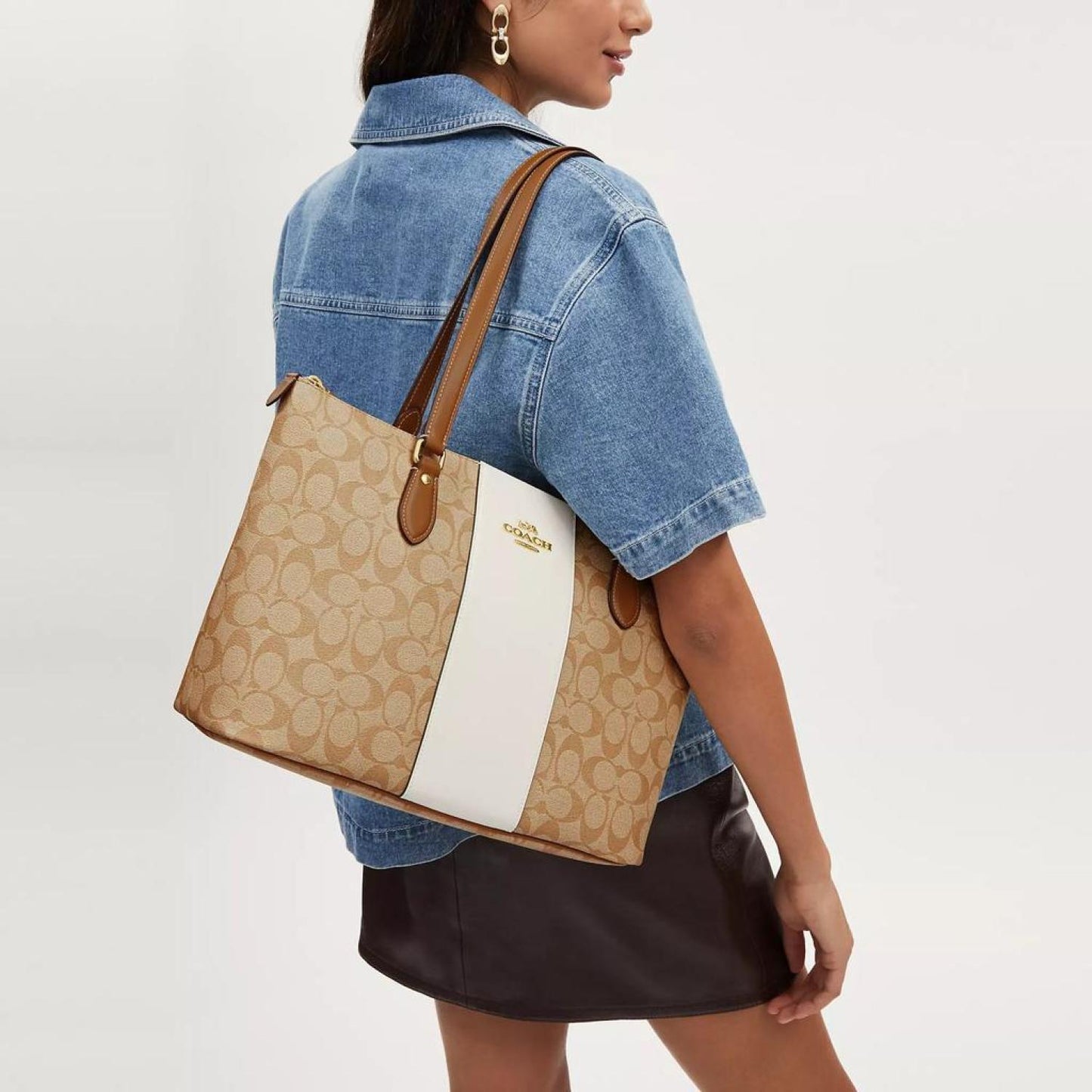 Coach Outlet Gallery Tote In Signature Canvas With Stripe