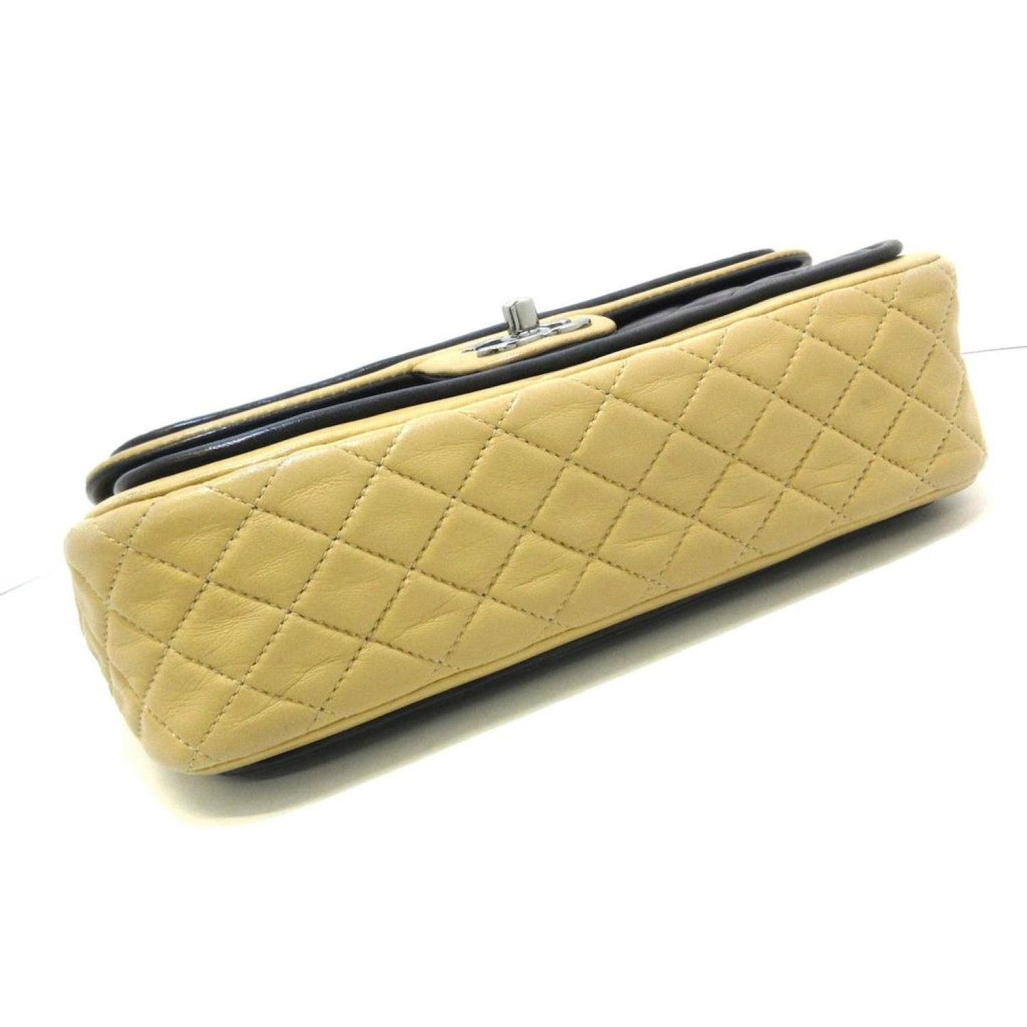Chanel Single Flap Leather Shoulder Bag (Pre-Owned)