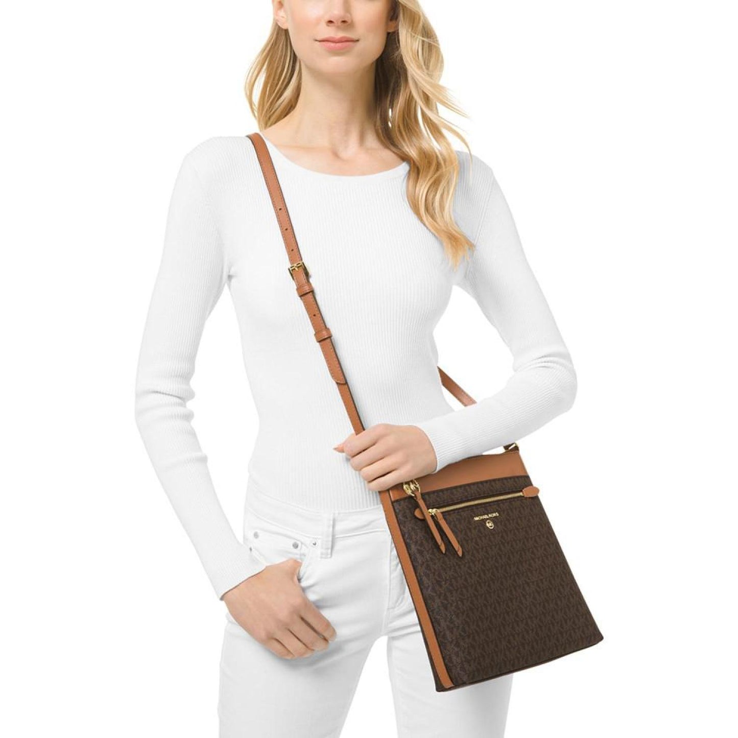 Logo Jet Set Charm Large North South Flat Crossbody