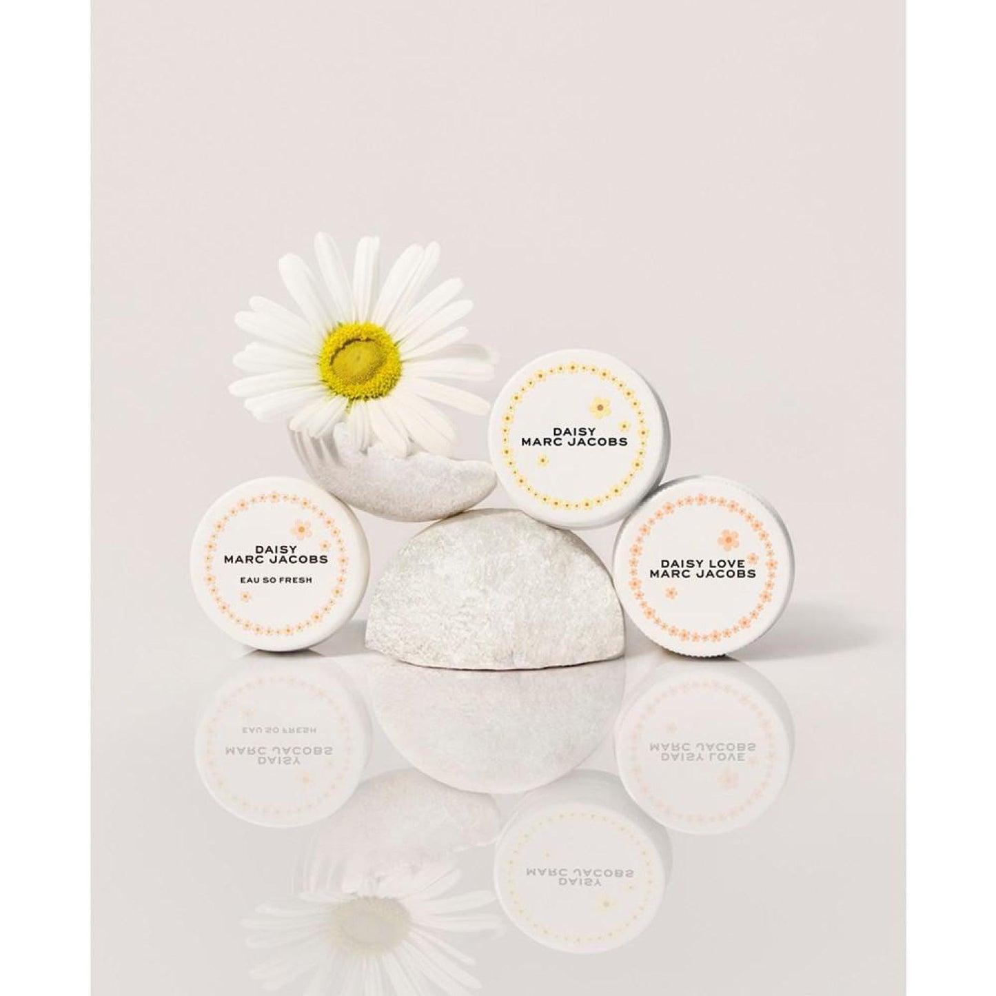 Daisy Drops Love Eau de Toilette Capsules, 0.13 oz.