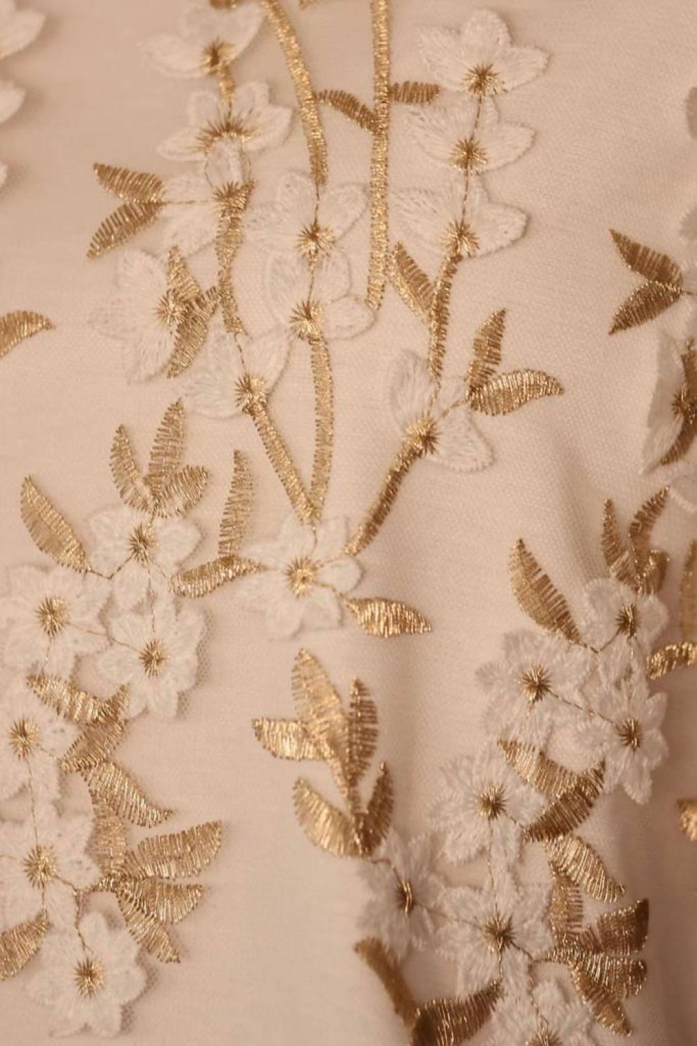 Kylee Short Sleeve Sweatshirt In White Blossom