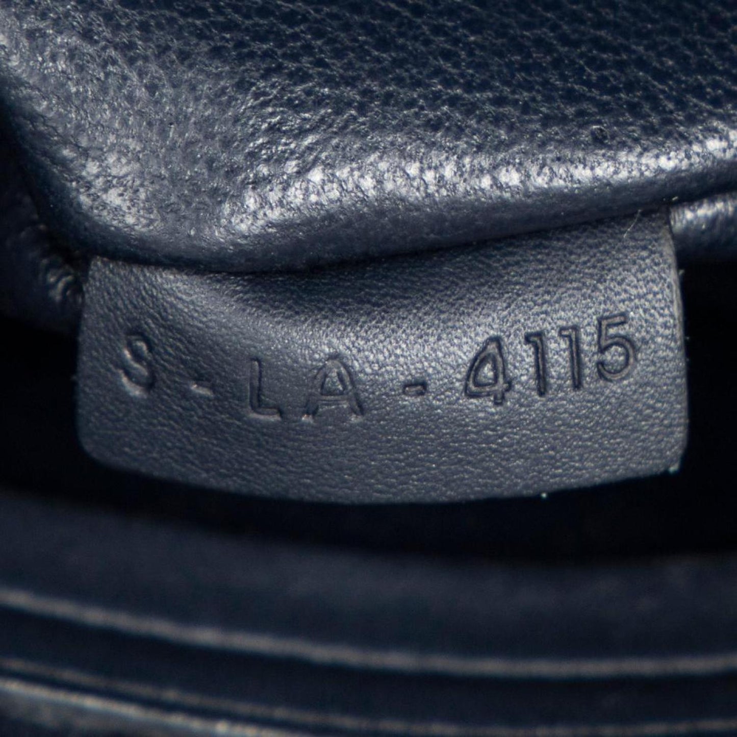 Medium Luggage Phantom