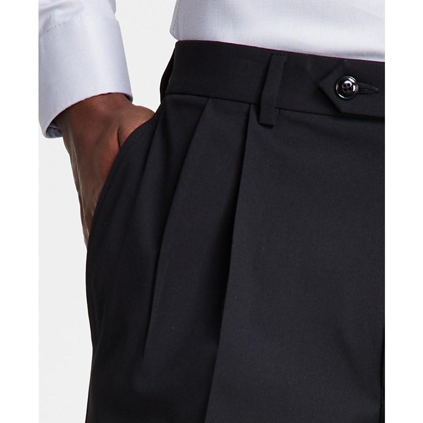 Men's Pleated Solid Classic Fit Pants