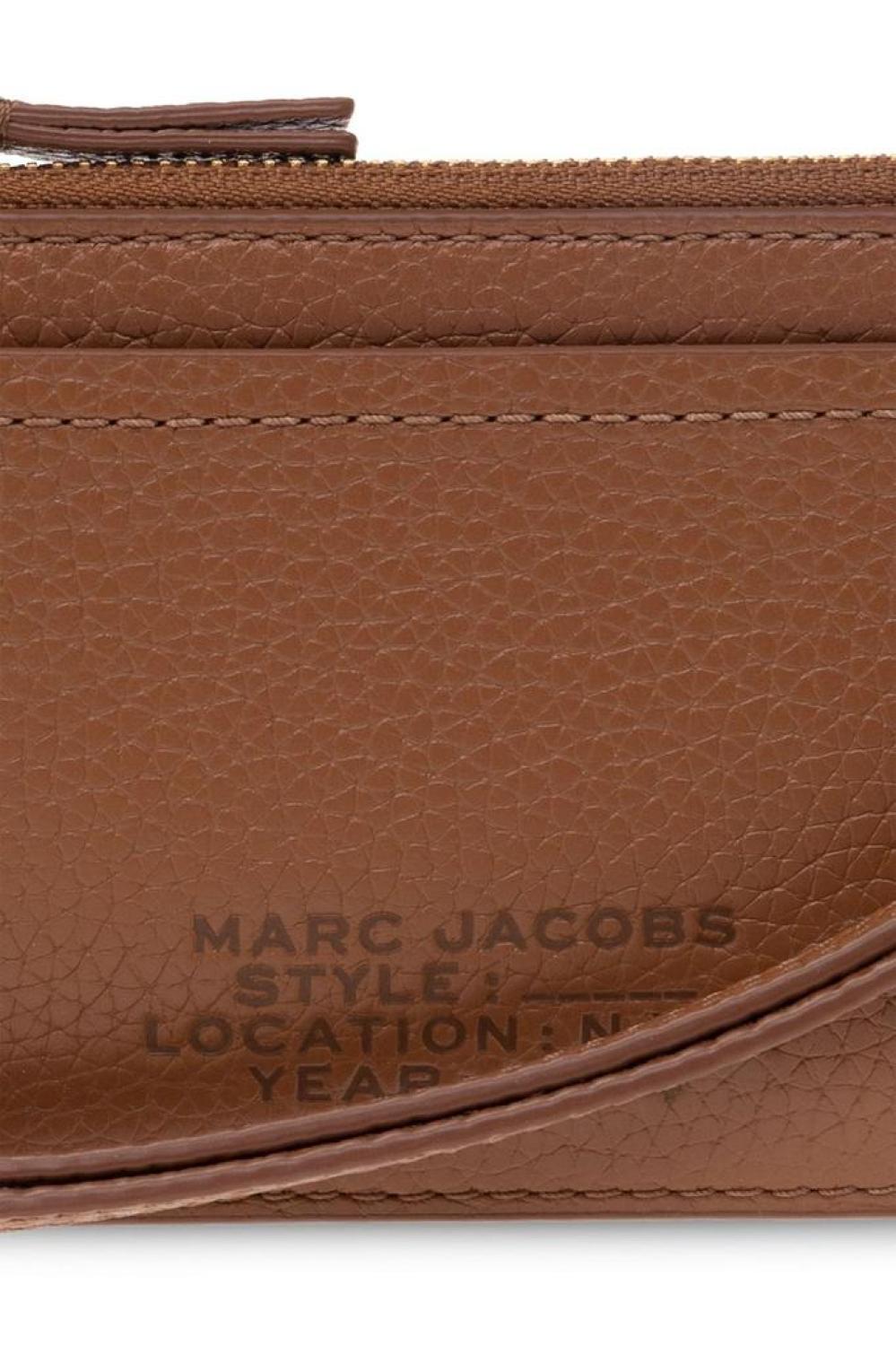 Marc Jacobs Logo Embossed Zipped Wallet