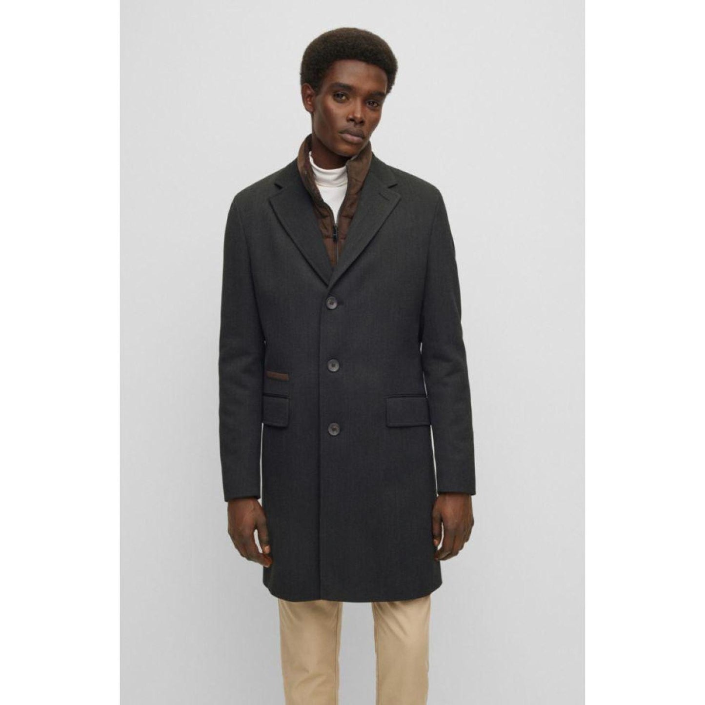 Slim-fit coat with detachable zip-up inner