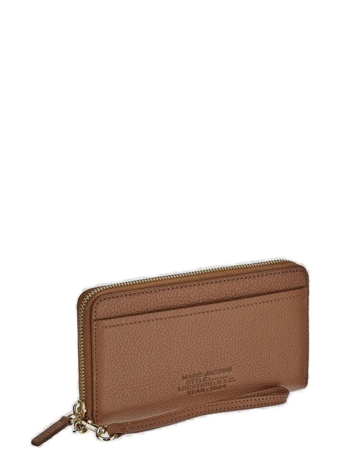 Marc Jacobs Logo Embossed Continental Wallet