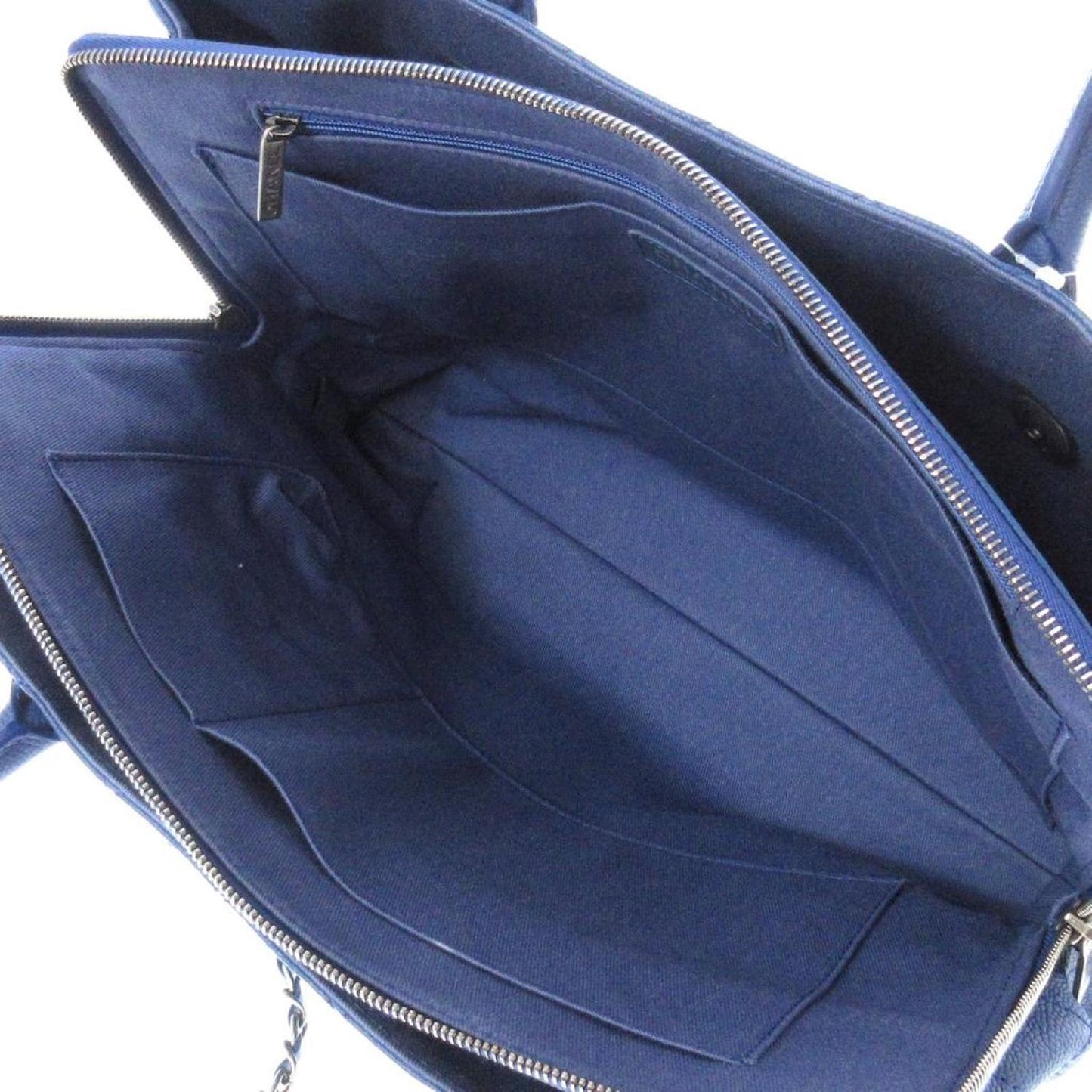 Chanel Matelassé Leather Shoulder Bag (Pre-Owned)