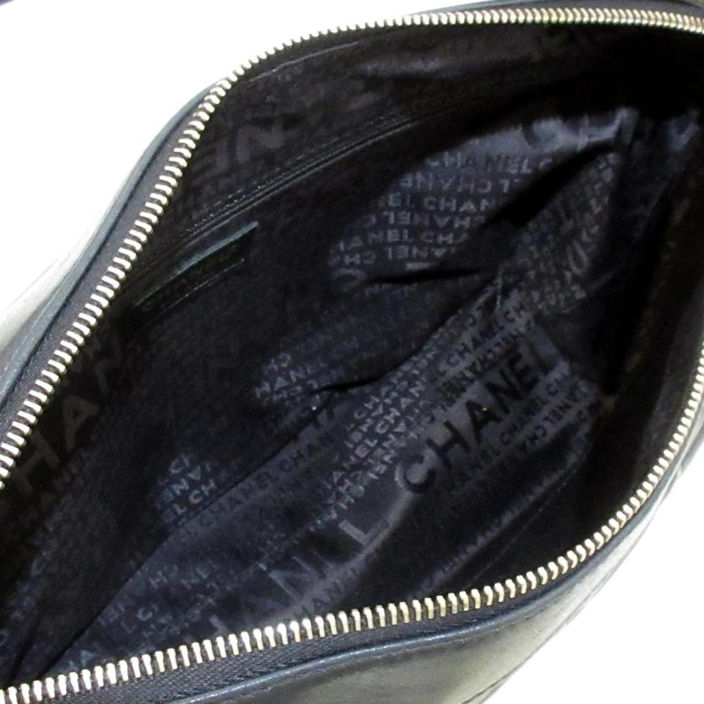 Chanel Chocolate Bar Leather Shoulder Bag (Pre-Owned)