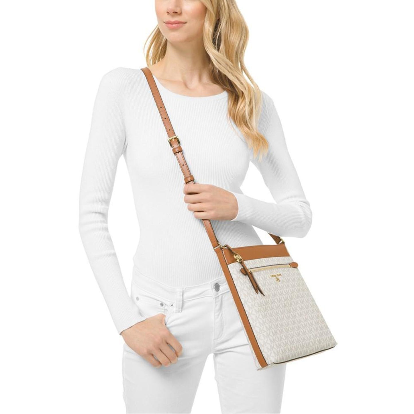 Logo Jet Set Charm Large North South Flat Crossbody