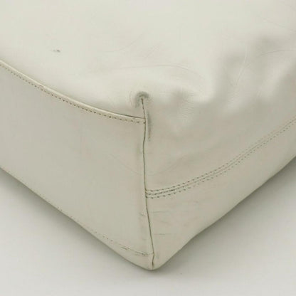 Chanel  Leather Tote Bag (Pre-Owned)