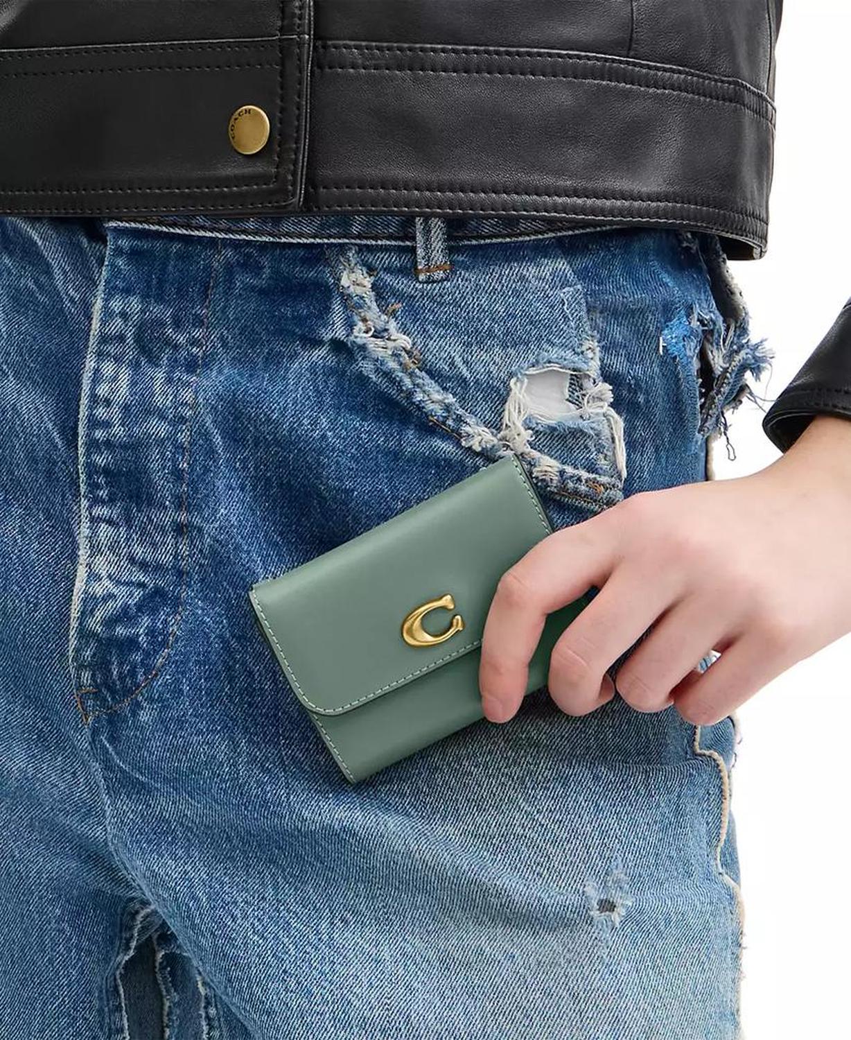 Essential Card Holder Bifold Wallet