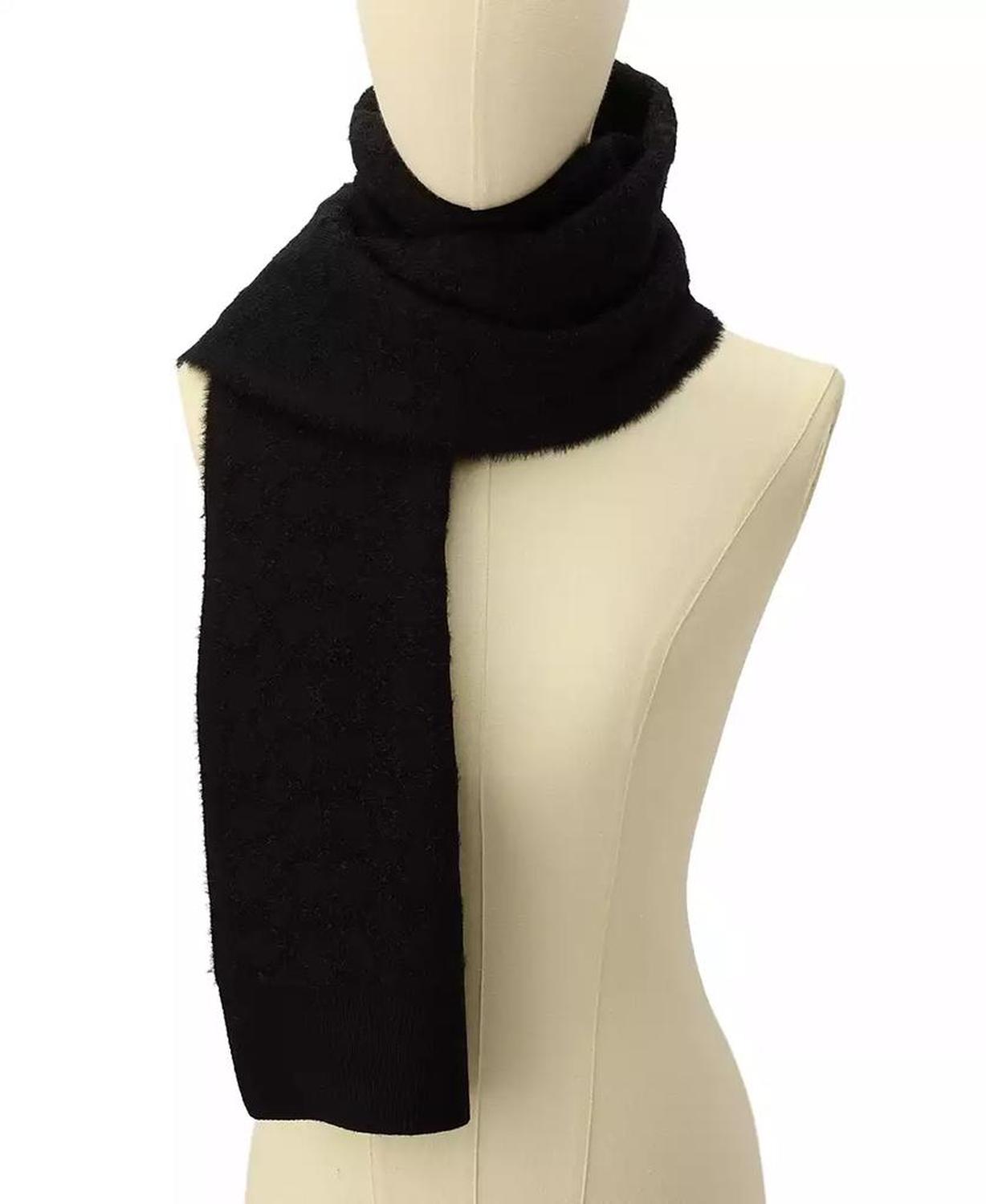 Women's Signature C Metallic Muffler Scarf