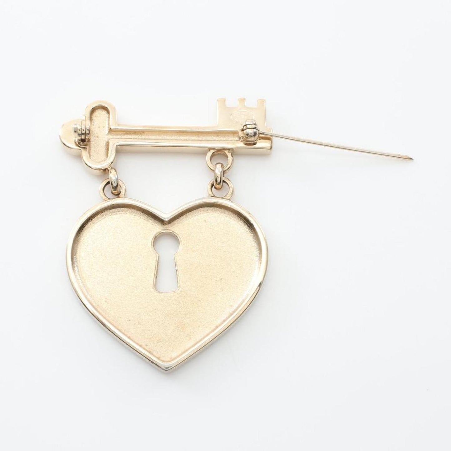 Coco Mark Brooch Gp Rhinestone Gold Heart Key Motif 02P