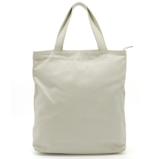 Chanel  Leather Tote Bag (Pre-Owned)