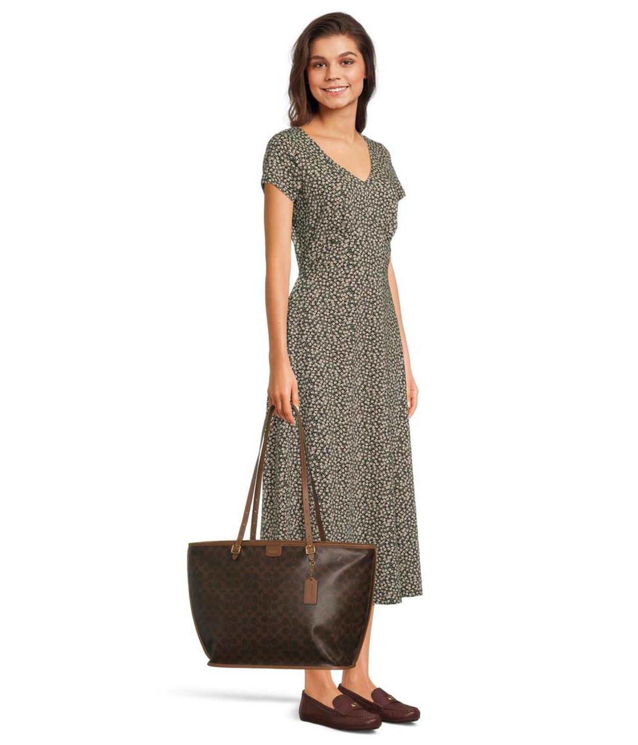 Taxi Tote Bag In Signature Canvas