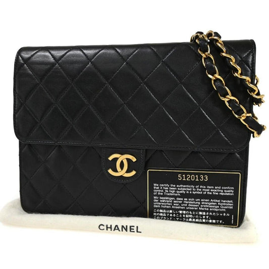 Chanel Matelassé  Leather Handbag (Pre-Owned)
