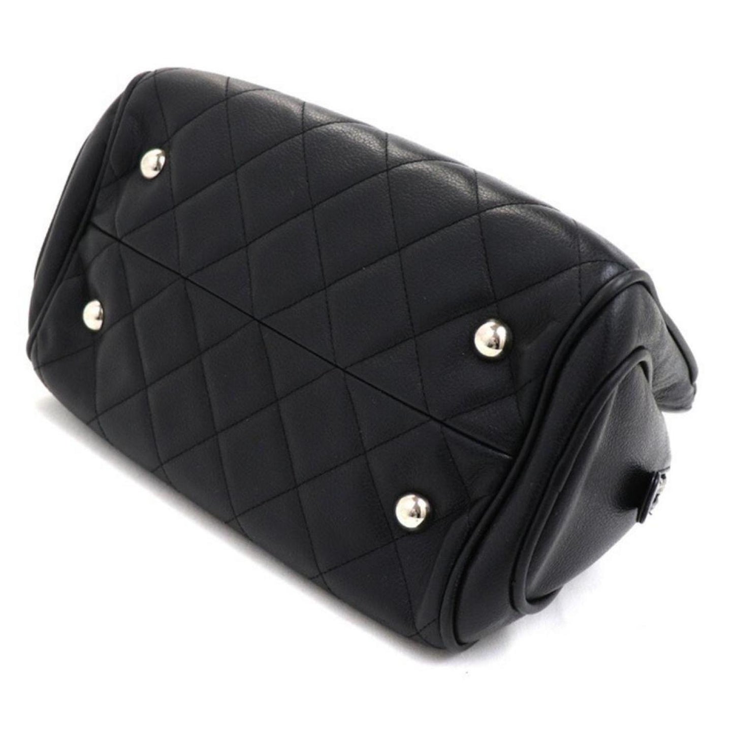 Chanel Matelassé  Leather Tote Bag (Pre-Owned)