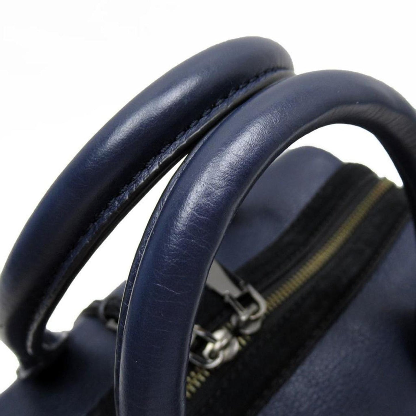 Leather Handbag Shoulder Bag (Pre-Owned)