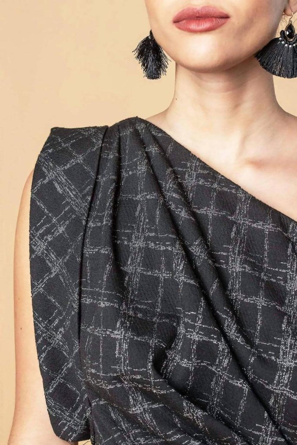 Daphne Top In Silver Plaid