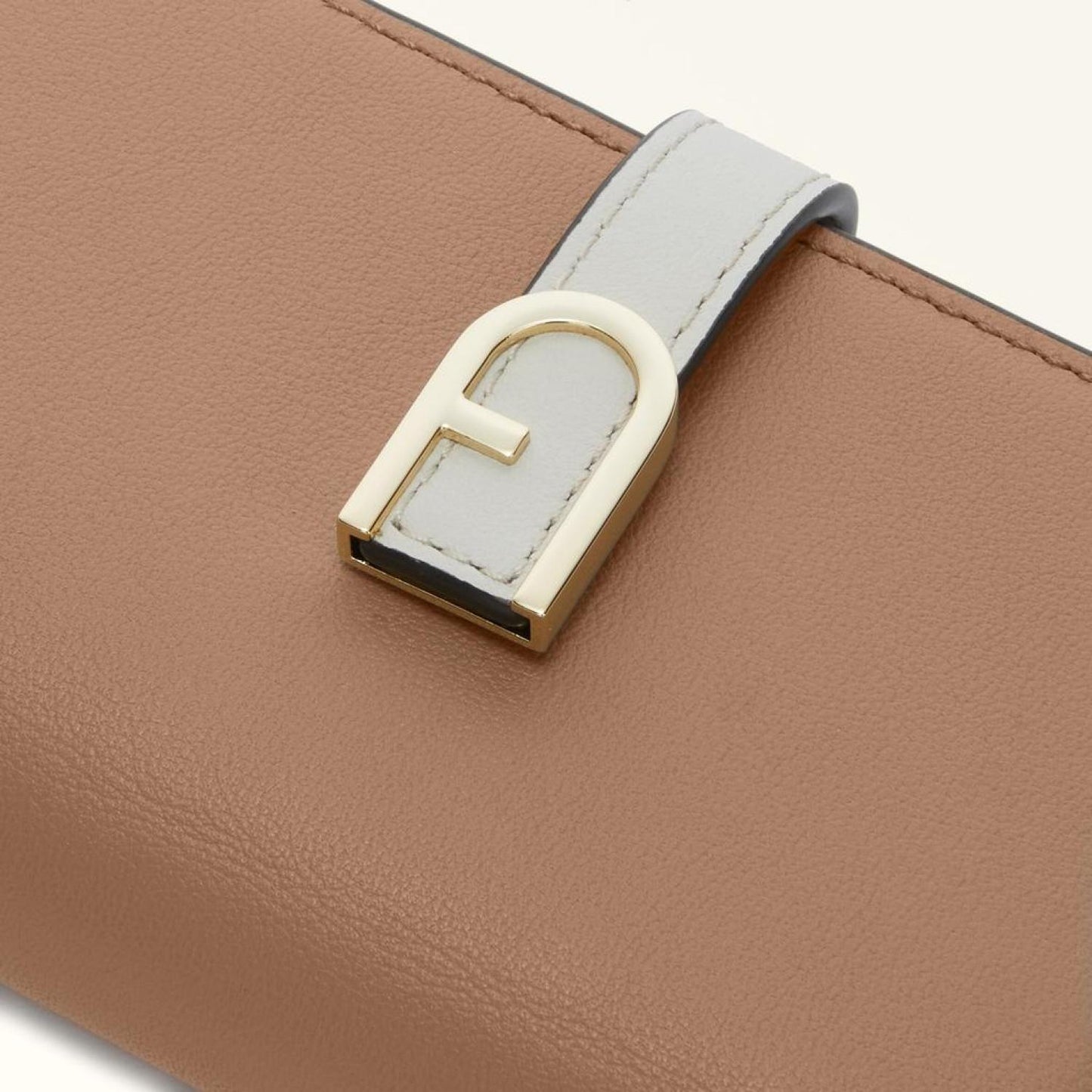 Furla Flow