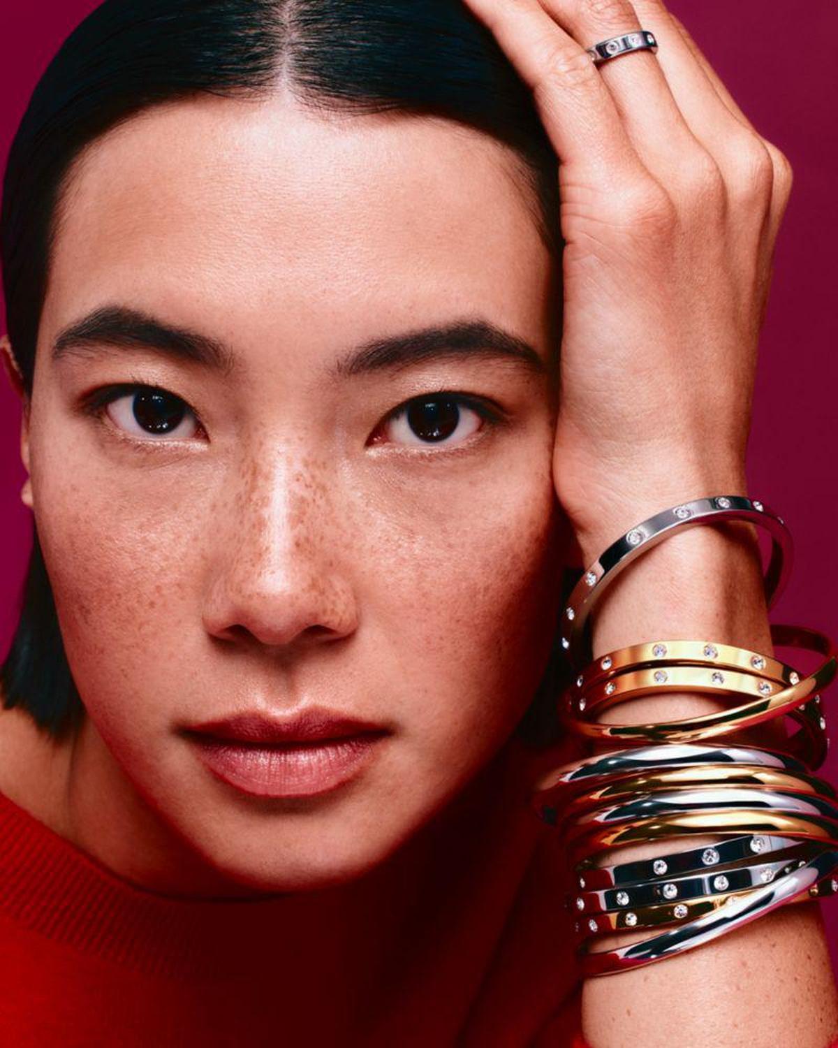 Set in Stone Hinged Gold Bangle