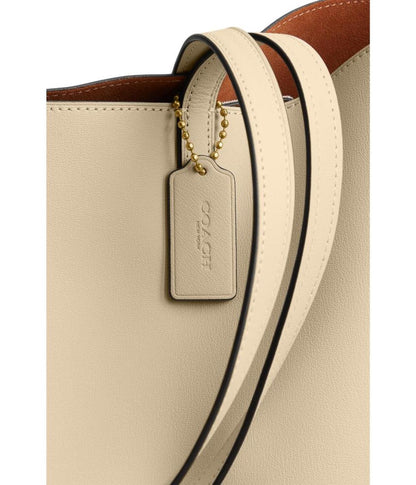 North Tote 32